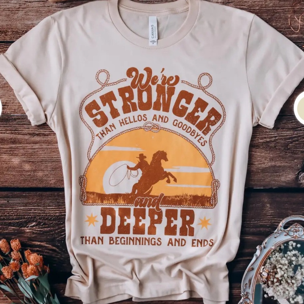 The Bookish Box | T Shirt | Knotted | Pam Goodwin